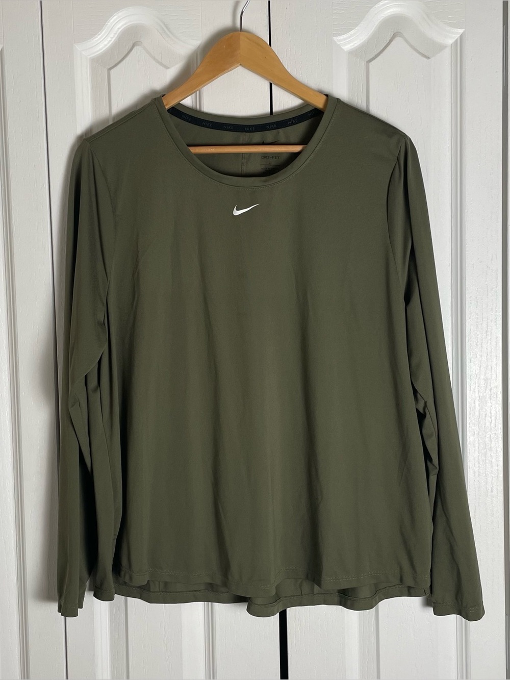 Nike Dri-Fit Long Sleeve Performance Top Shirt Women's 1X Army Green Activewear